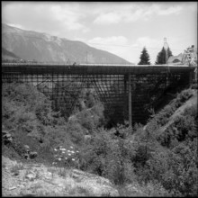 Flims, Stenna bridge under construction, centring, scaffolding; 1959.
