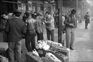 SBB provides special trains for the guest-workers: until the 31st of december 727 extra trains will