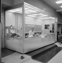 Autosilo Basel 1956: Porter in his Lodge.