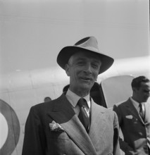 Arrival of Antonio Segni in Cointrin, around 1955.