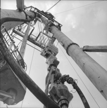 Zumikon, drill, drilling derrick; 1960.