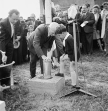 Laying of the foundation stone: Pestalozzi Children's Village Trogen 1946.