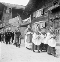 Religious festival St. Peter and Paul in Vals, 1942.