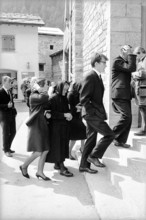 Mattmark; glacial ice avalanche; funeral ceremony for the 88 dead workers; 1965.