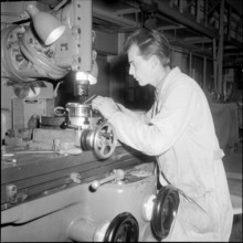 CERN: Metal worker at the router 1958.