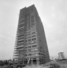 Geneva, tower block under construction; 1965.