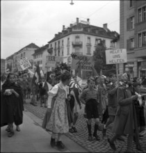 Children collecting money for Swiss donation, 1945.