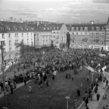 Sympathetic manifestation for the striking painters, 1953.