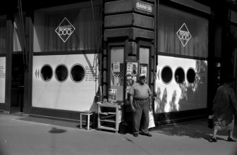 Shop window Ringier publisher: Blick vendor, 1964.