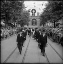 Opening of the SAFFA 1958: federal councillors parading.