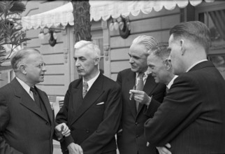 Legation counselor Plitt with Kramer, Doka, Dietschi and Seitz, 1946.