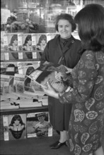 Newsstand with Ringier magazines, 1967.