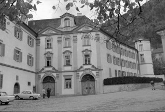 Chur: Hof and episcopal see; 1969.