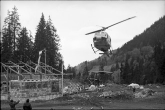 Constructing the Brisen chair lift, 1964.