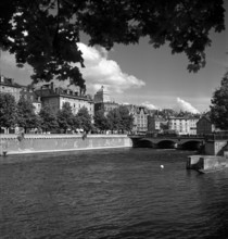 Roofed wooden Bridge over the Limmat; 1941.