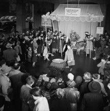 Christmas campaign for Pestalozzi Children's Village, Basle 1952.