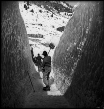 Swiss Mountain Troops in the Ice, 1940.