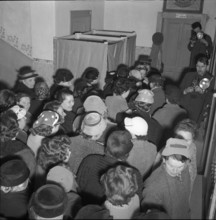 Women are voting consultatively at a federal voting in their municipalities.