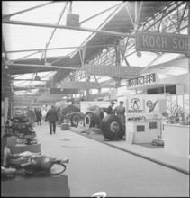 18th Geneva International Motor Show, 1948: exhibition hall.