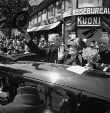 Fiest of the Ascension with General Carpenter of the Salvation Army, 1945.