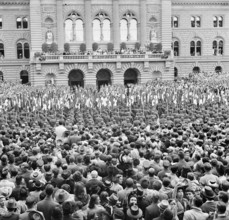 Celebration of the end of war at Bundesplatz Berne 19. 8. 1945.