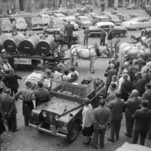 Propaganda campaign for fresh grape juice in Zurich, 1959.
