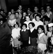 Danny Kaye with Swiss children in Geneva in 1956.