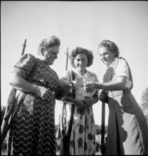 Women's shooting competition in Urdorf, 1947.