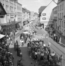 Demonstration before votation on tobacco submission; 1952.