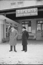 Waiting for the arrival of Prince Philip of Great-Britain, accompanied by his children Anne and