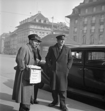 Berne, taxi driver, newspaper seller; 1943.