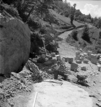 Valais, Workers in the Saxon tuff quarry; 1947.