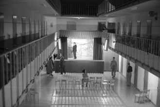 Bernese amateur artist club performing in Bern's prison, 1962.