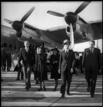 Arrival of the Thai King Bhumibol in Geneva, with his mother and sister, 1946.