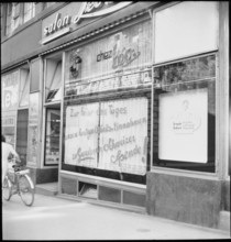 May 8th. 1945, Armistice's day: Sales revenue of the shop are for the Schweizer Spende.