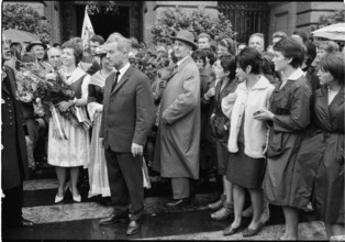 Roger Bonvin, newly elected federal councillor in front of federal parliament building; 1962.