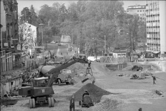 Basle; Heuwaage viaduct under construction; 1966.