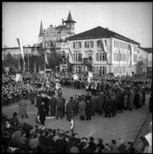 St. Gallen celebrating Federal councillor Thomas Holenstein one day after his election; 1954.