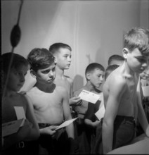 X-ray initiative against lung tuberculosis, Zurich 1945.