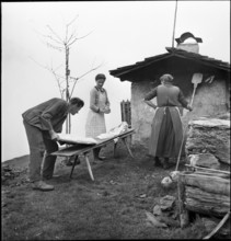 Baking bread in Safien-Zaloen, 1941.