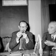 Robert Oppenheimer and Ed McMillan in CERN 1960.