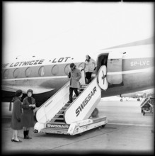 Marlene Dietrich at arrival at the airport of Zurich Kloten, 1964.