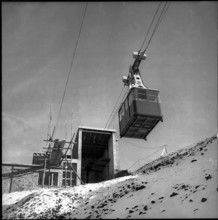 Cableway Parsenn-Weissfluhgipfel, Davos 1955.