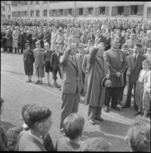 Glarus: Voter's meeting, government's swearing in 1957.