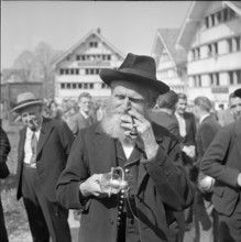 Citizen at Ausserrhoden voter's meeting 1953.