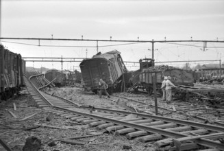WW 2: Bomb airdrop, dropping; railroad shunting yard 'Wolf' Basle 1945.