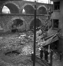 WW 2: bombing in Switzerland; bomb airdrop, dropping Zurich 1940.