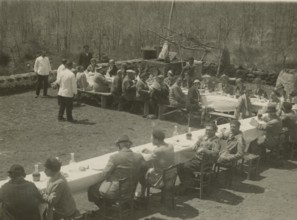Lunch at the foot of Etna.