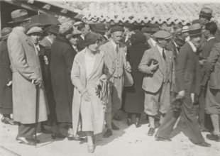 Participants in the Touring Club Italiano excursion to Sicily. 
	
		1924