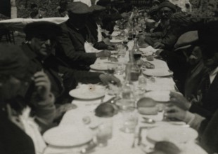 Lunch at a retreat on Etna. 
	
		1924